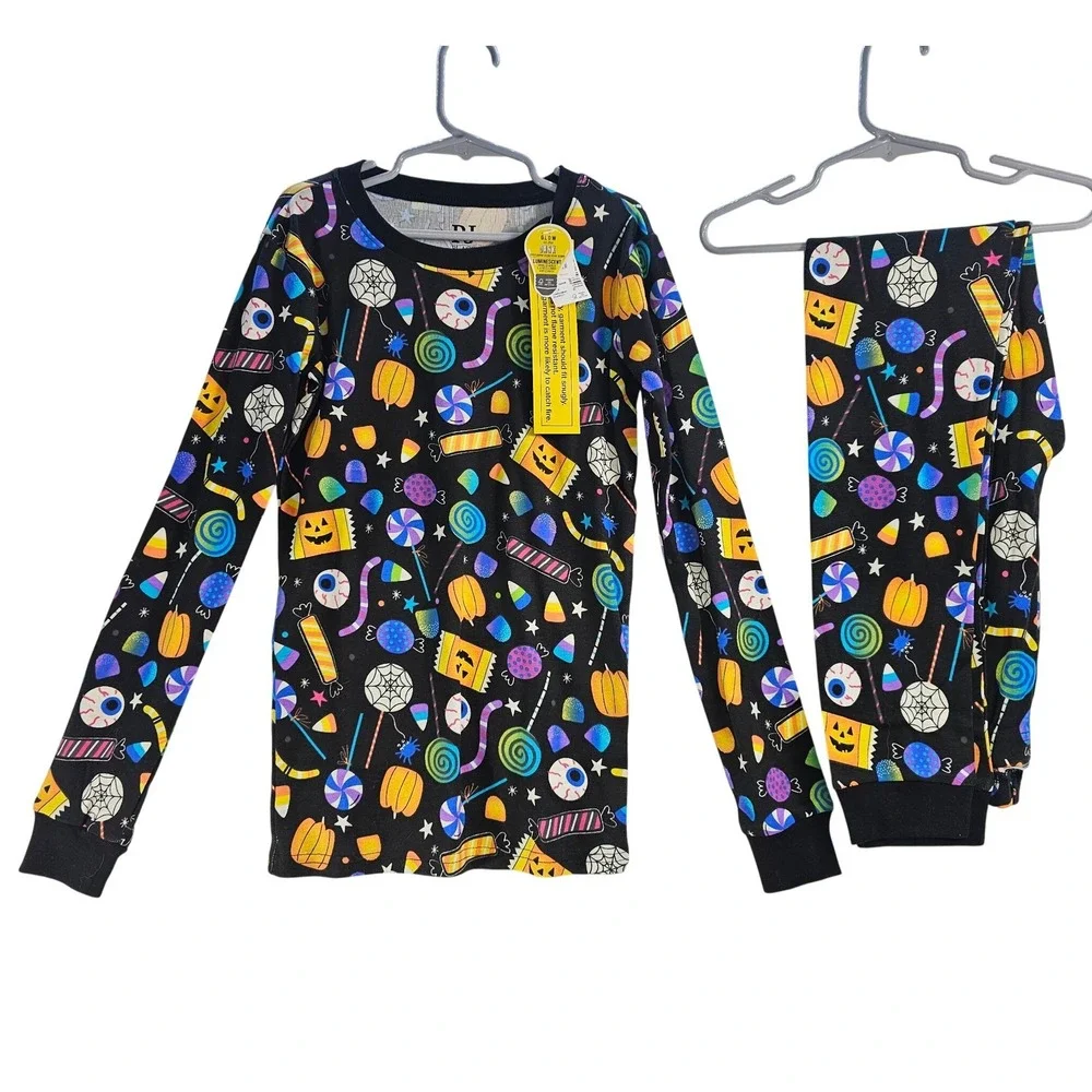 PJ Place Kids Size 12 Halloween Candy Print‎ Long Sleeve PJ Set Glow in the Dark